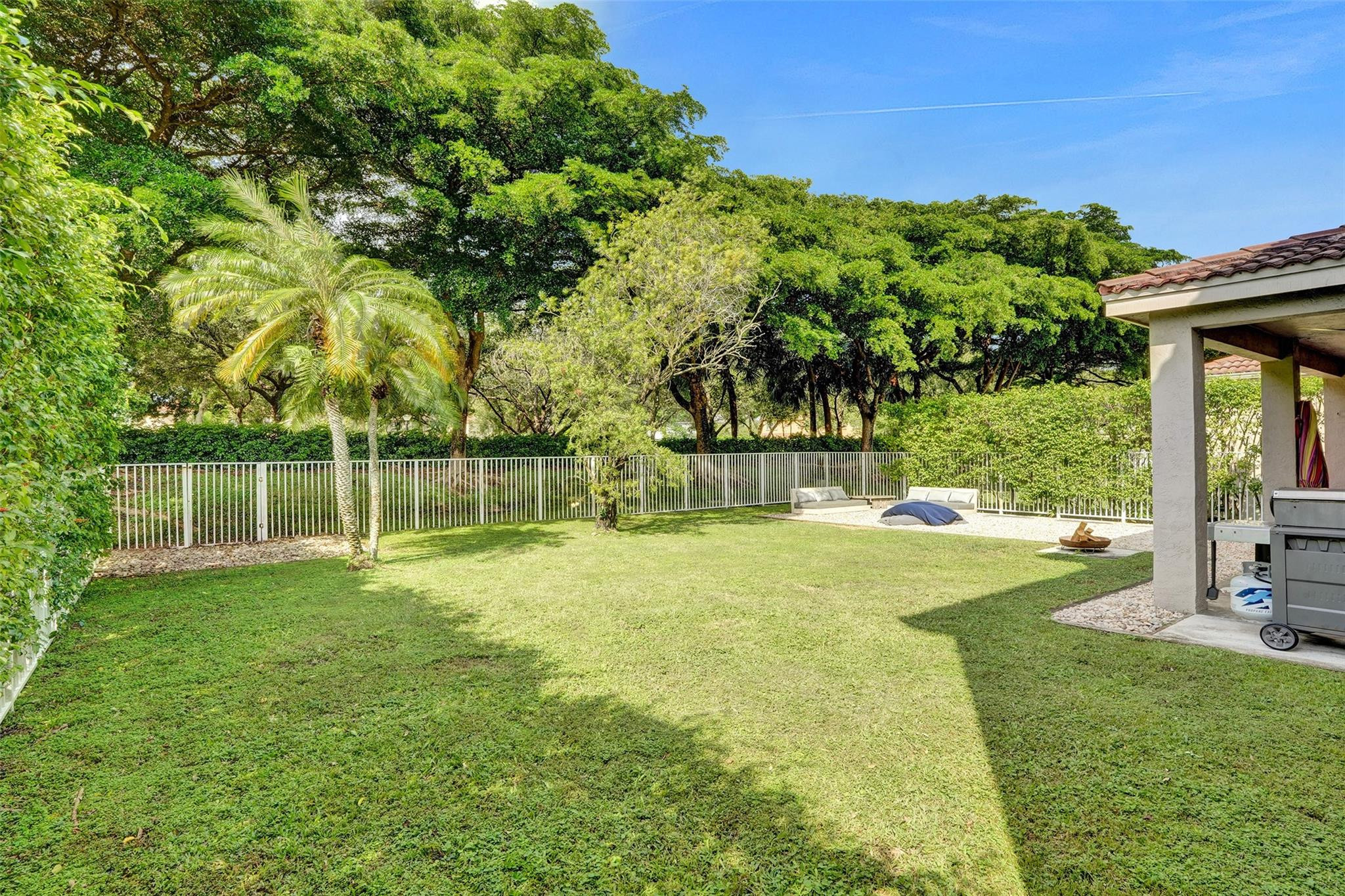 4020 Staghorn Lane, Weston