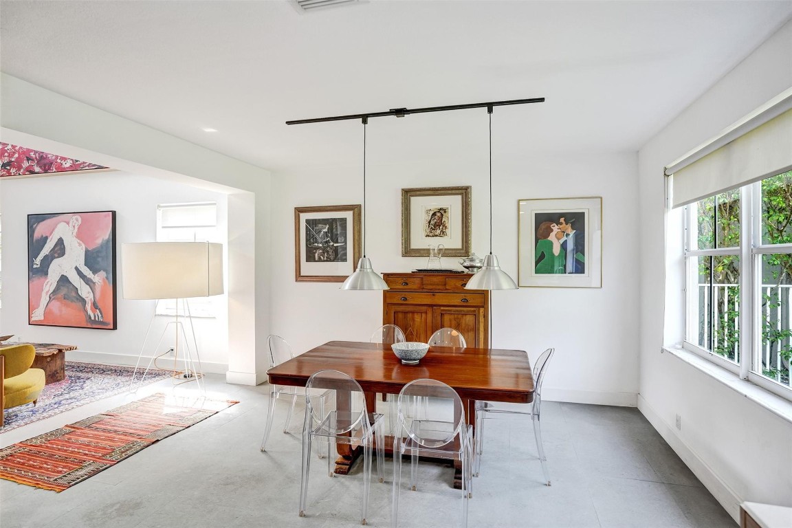 4020 Staghorn Lane, Weston