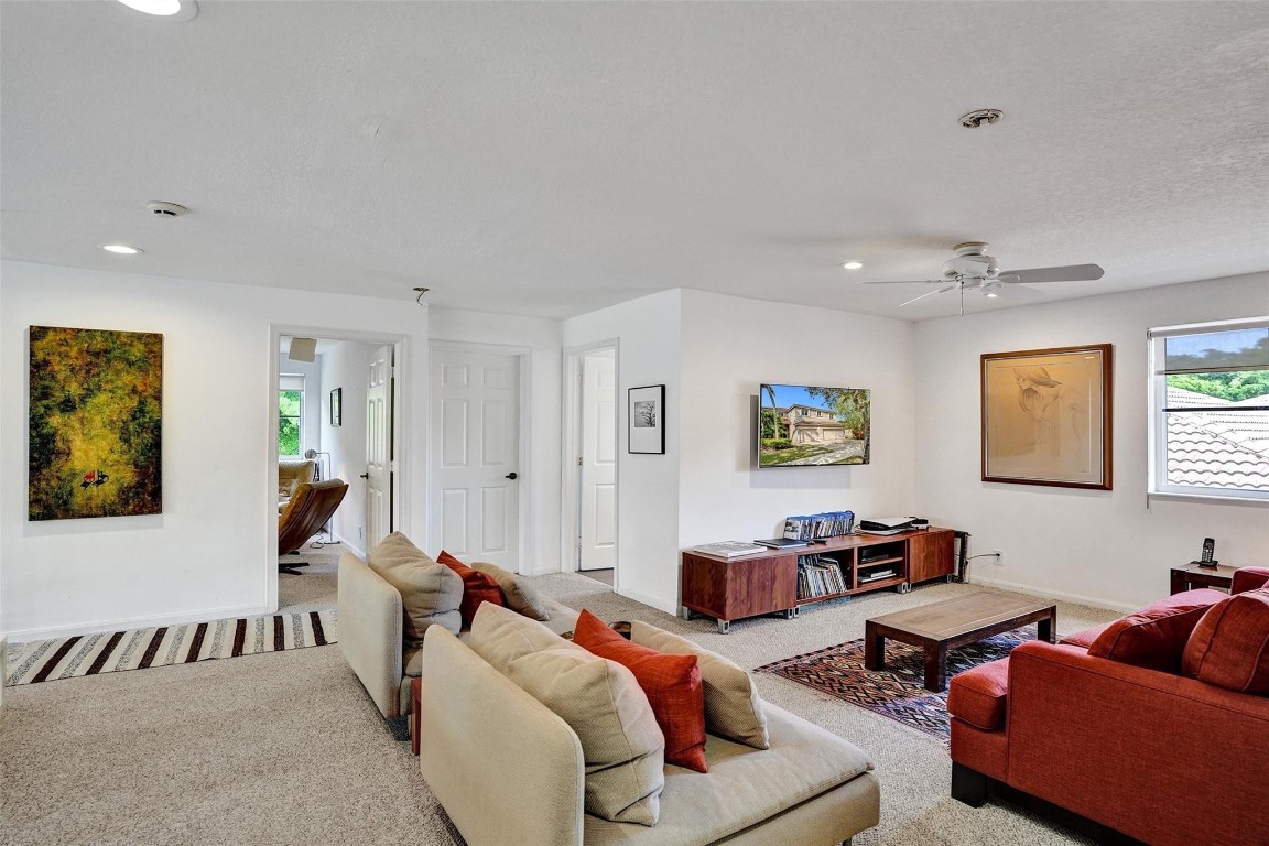 4020 Staghorn Lane, Weston