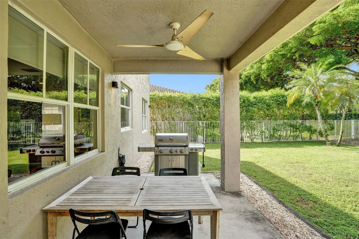 4020 Staghorn Lane, Weston