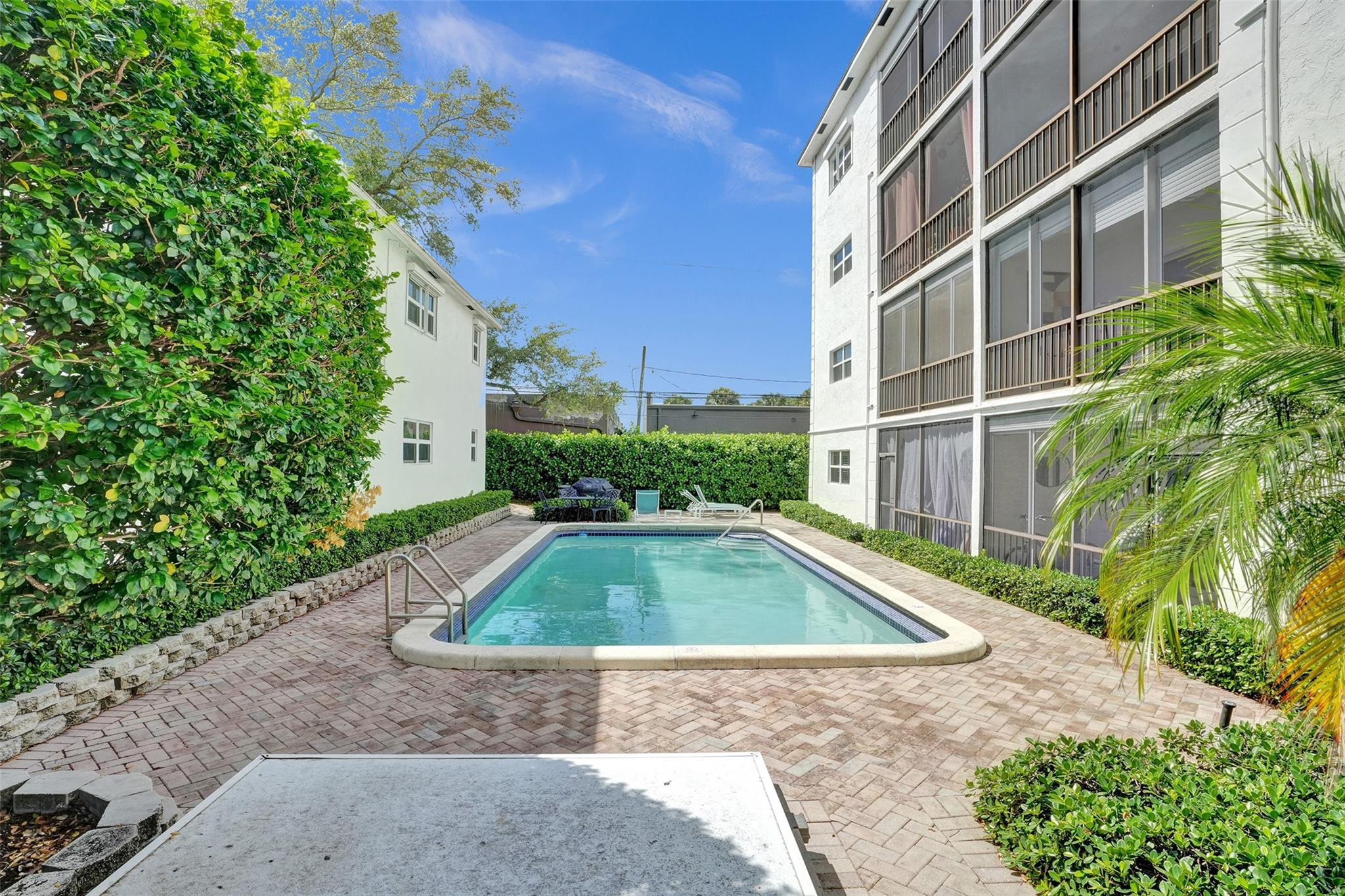 1212 SE 2nd Court 201