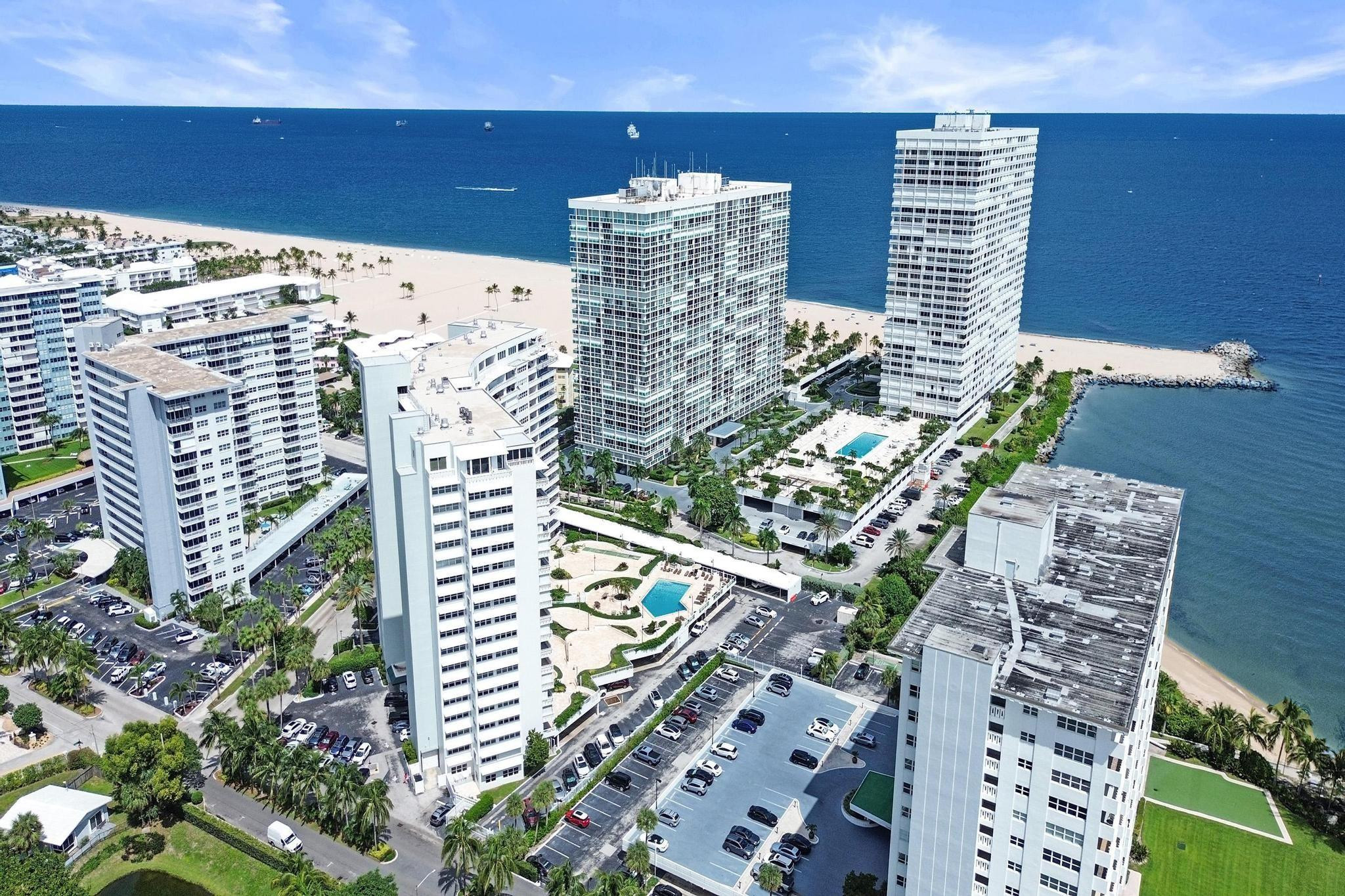 2000 S Ocean Drive 305