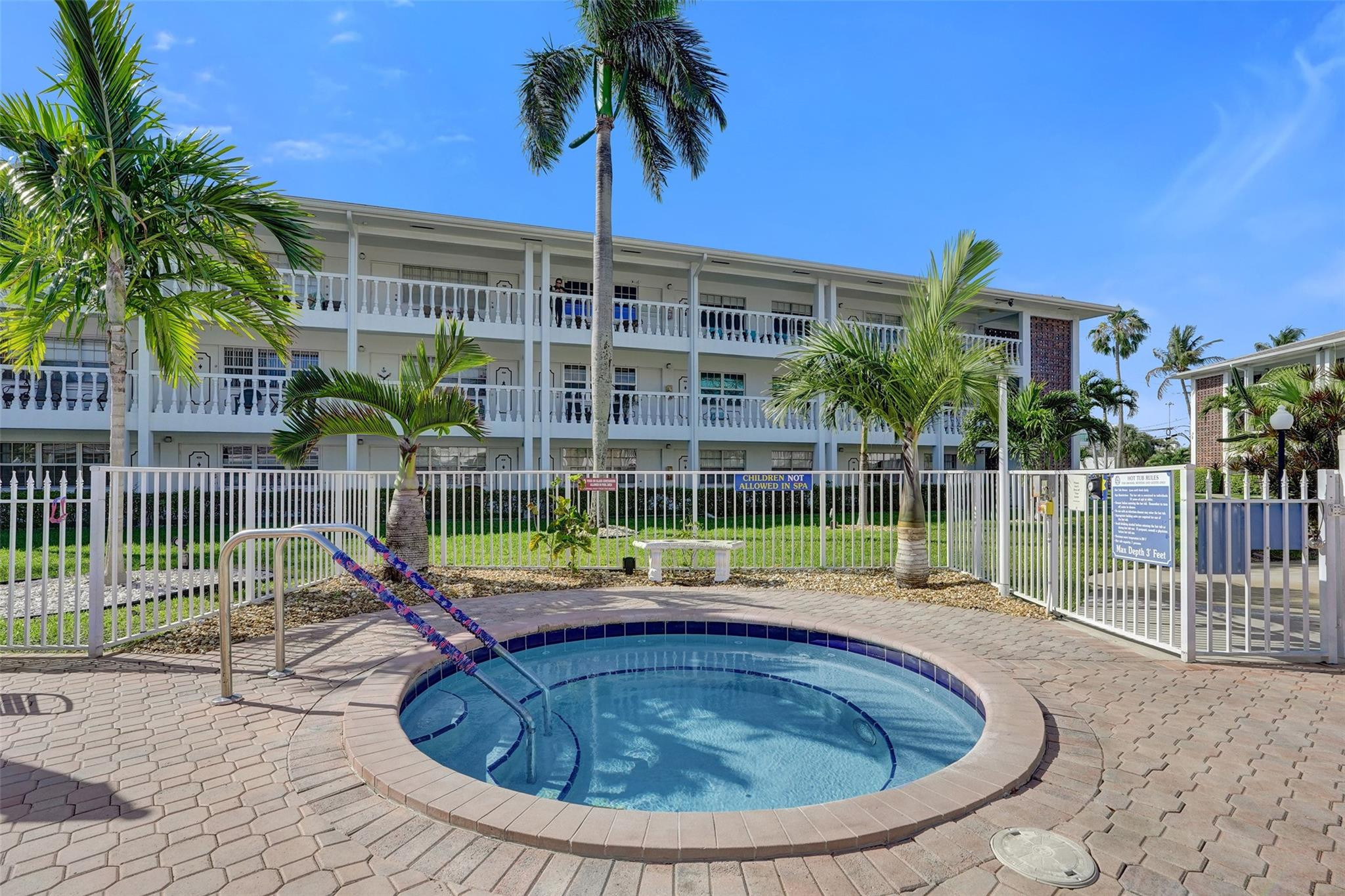 5208 NE 24th Terrace F118