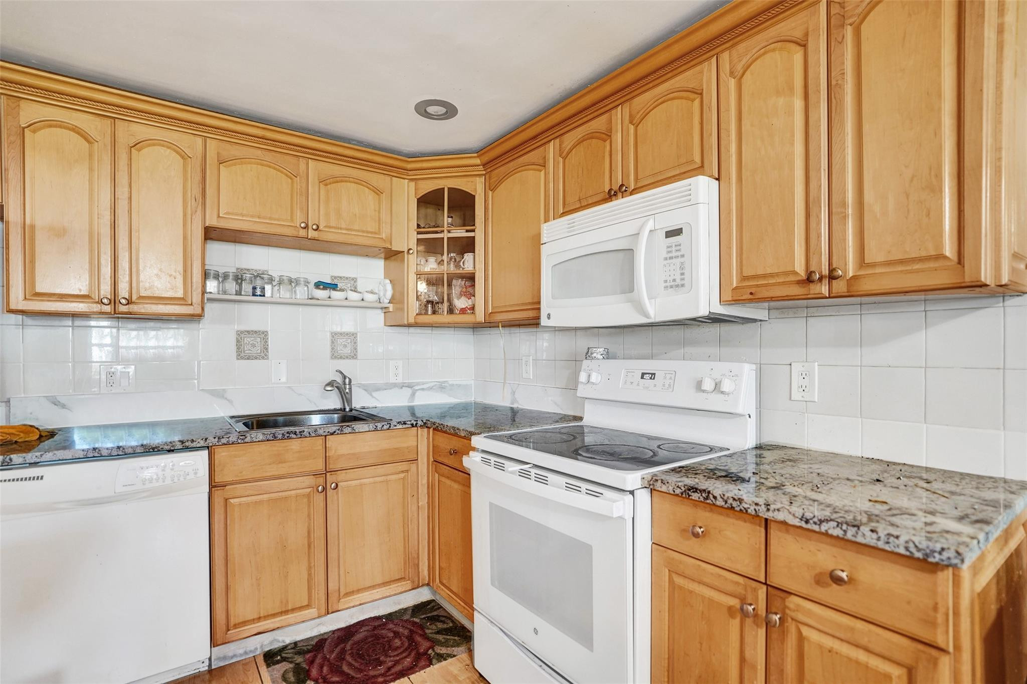 5208 NE 24th Terrace F118