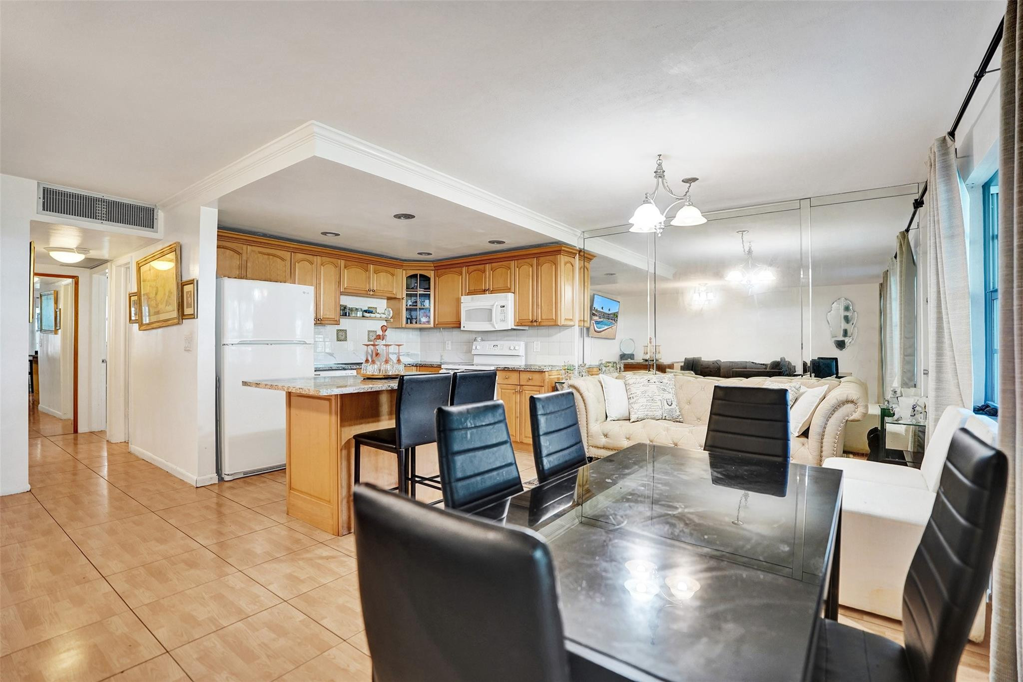 5208 NE 24th Terrace F118