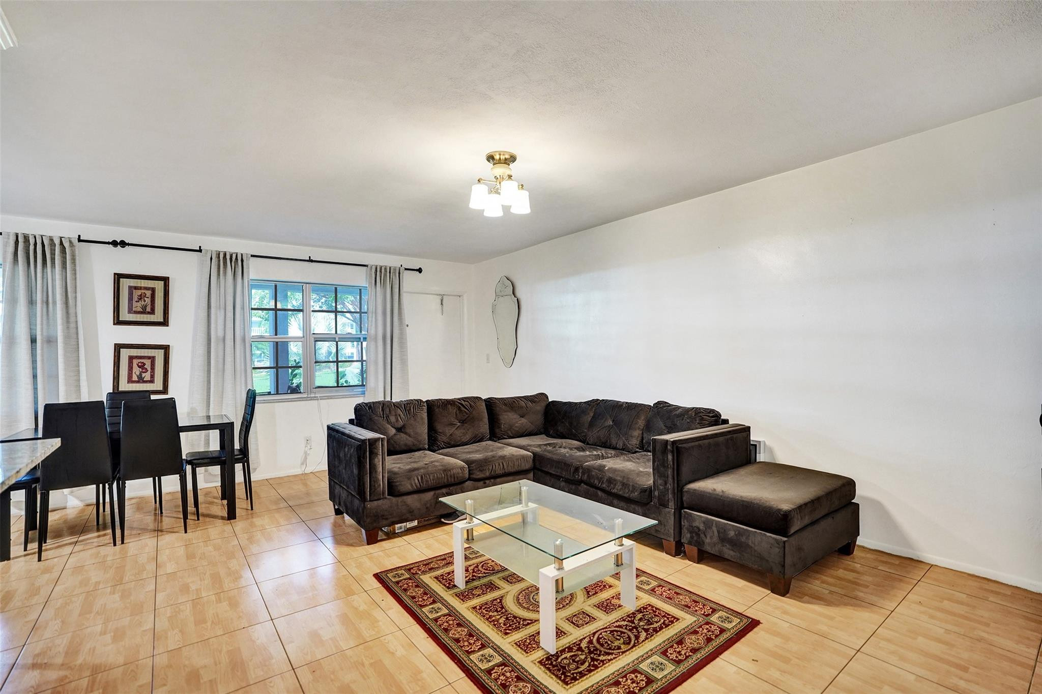 5208 NE 24th Terrace F118