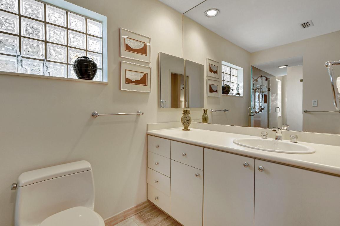 16802 Rose Apple Drive W