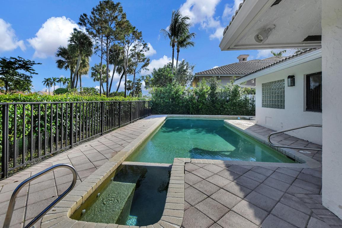 16802 Rose Apple Drive W