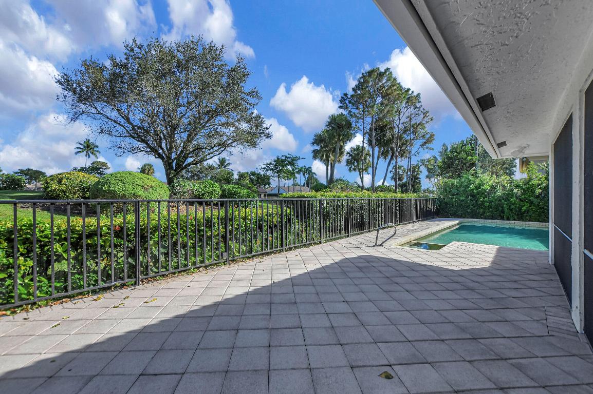 16802 Rose Apple Drive W