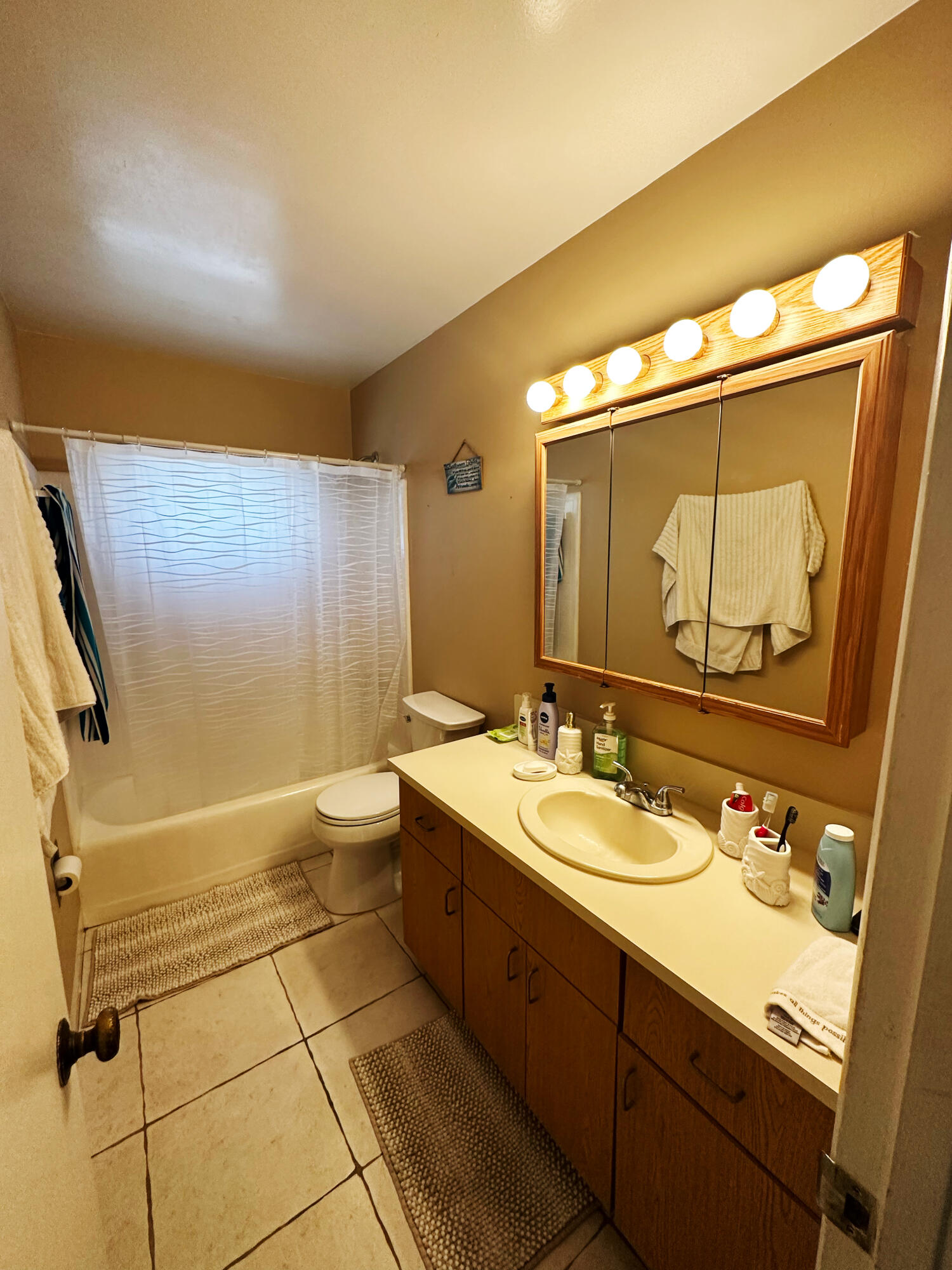 2180 NE 44th Street