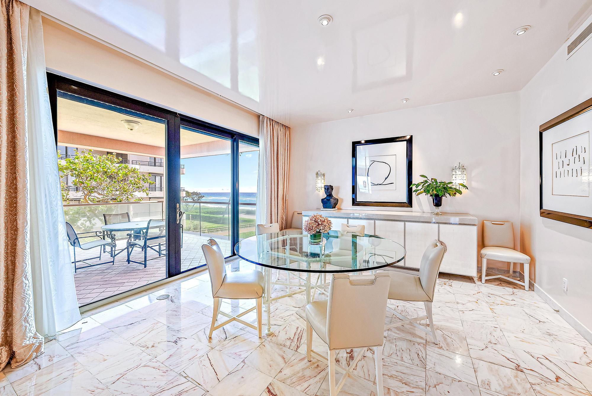 2 N Breakers Row N21