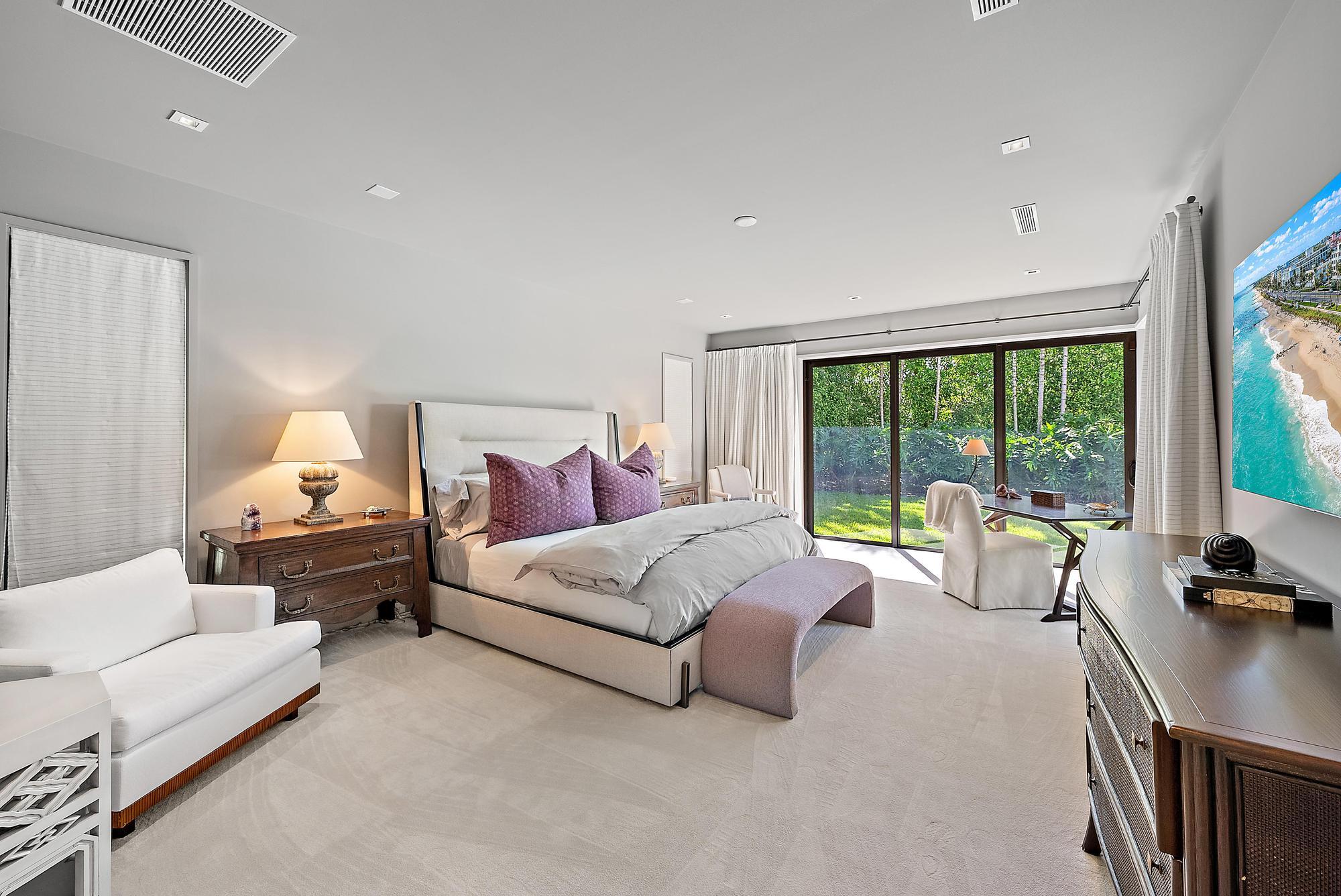 260 N Woods Road