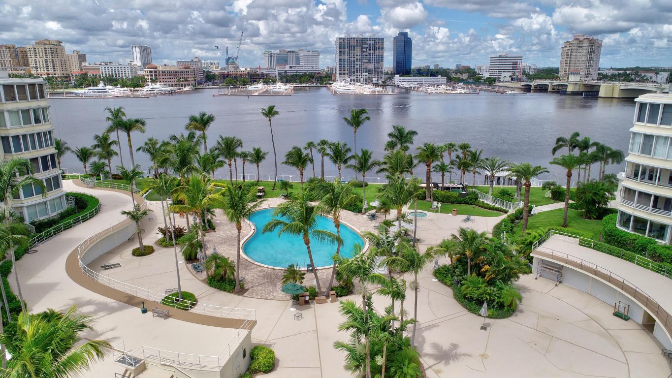 44 Cocoanut Row 315a/316a