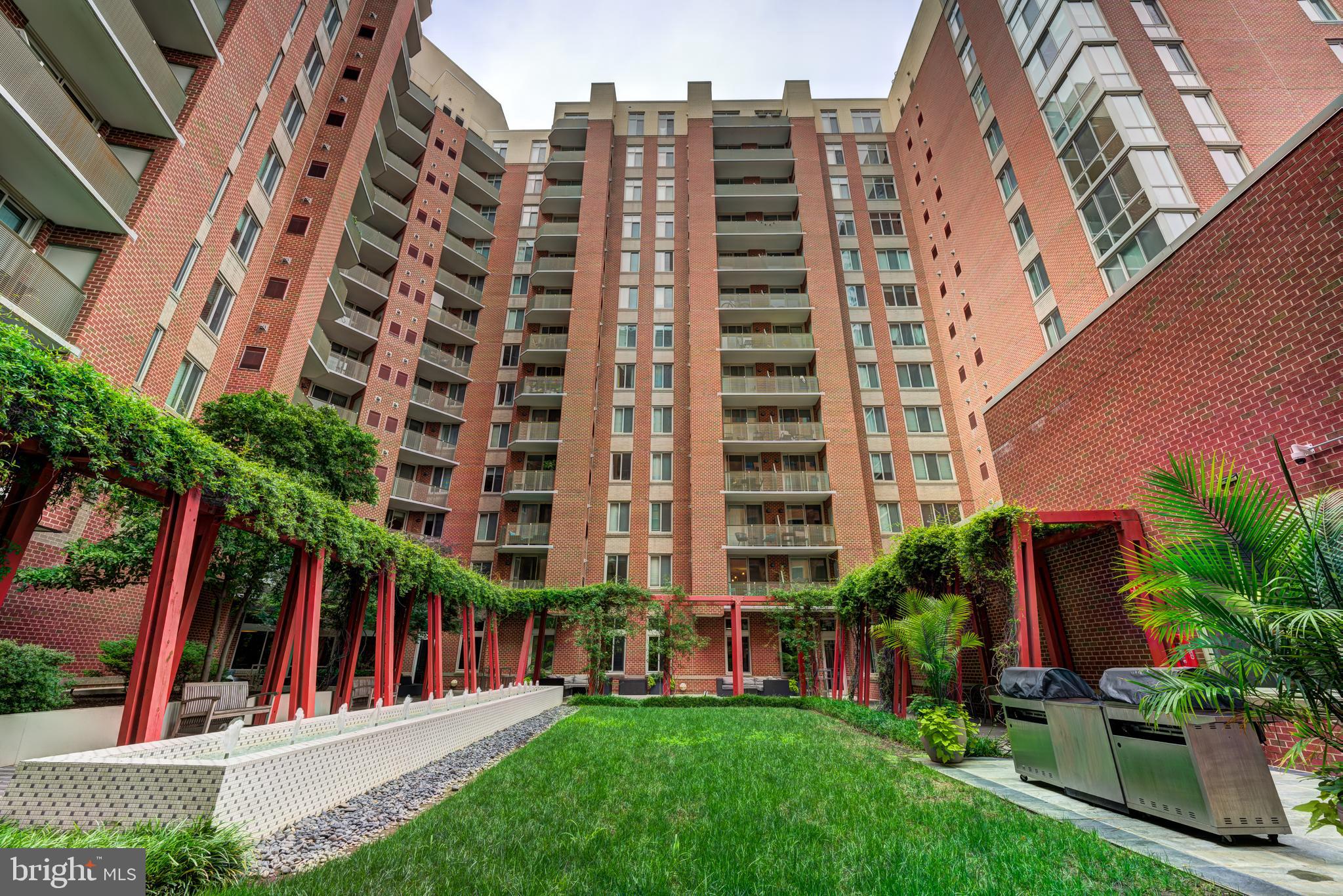 1000 NEW JERSEY AVENUE SE Unit: 916