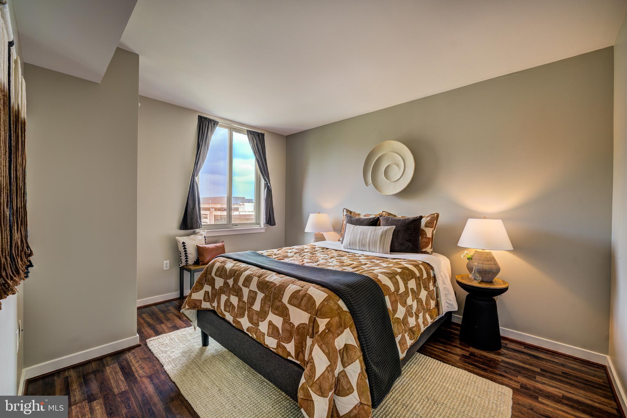 1000 NEW JERSEY AVENUE SE Unit: 916