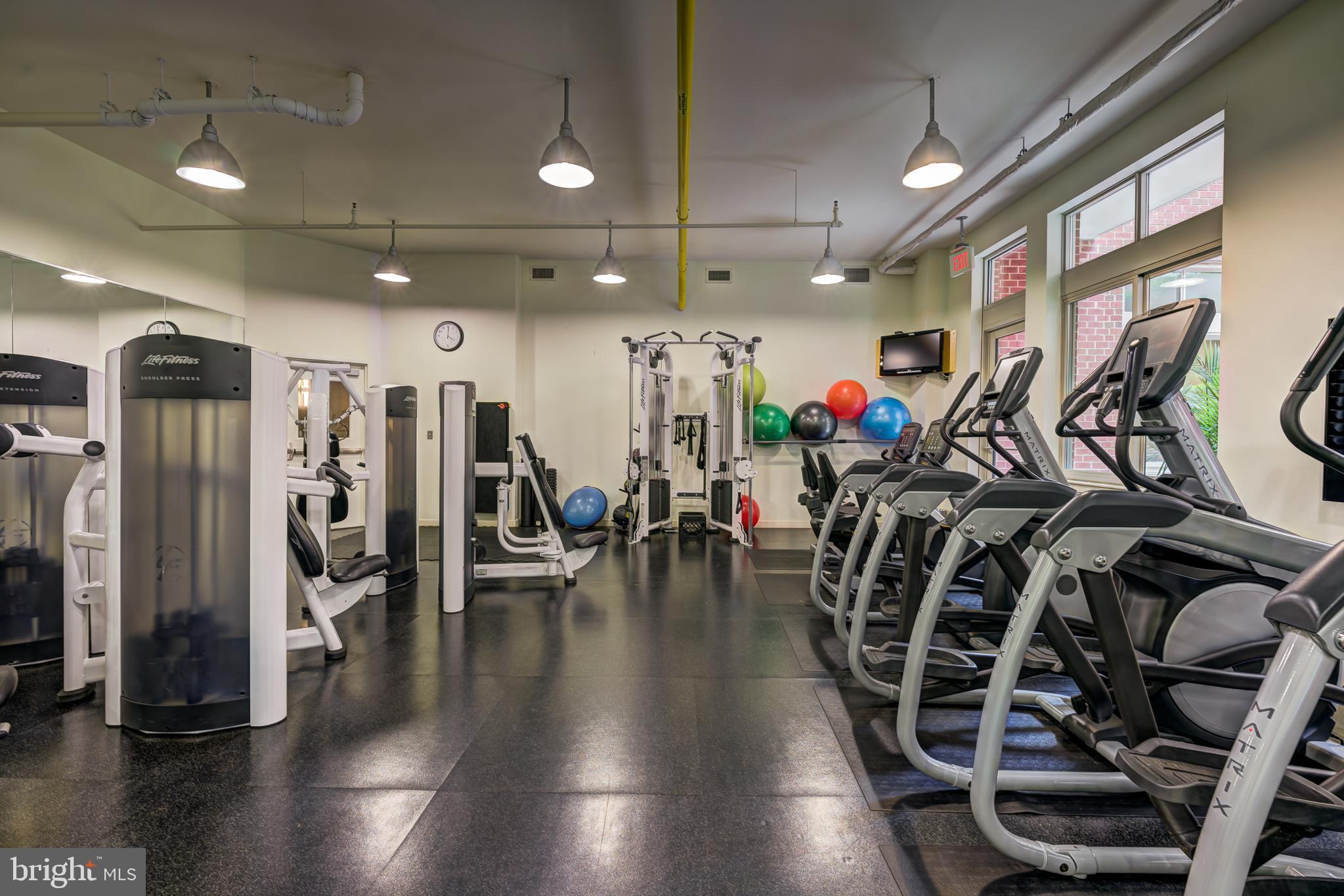 1000 NEW JERSEY AVENUE SE Unit: 916