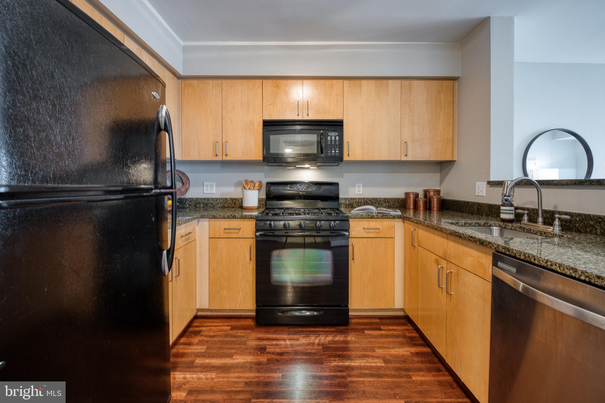 1000 NEW JERSEY AVENUE SE Unit: 916