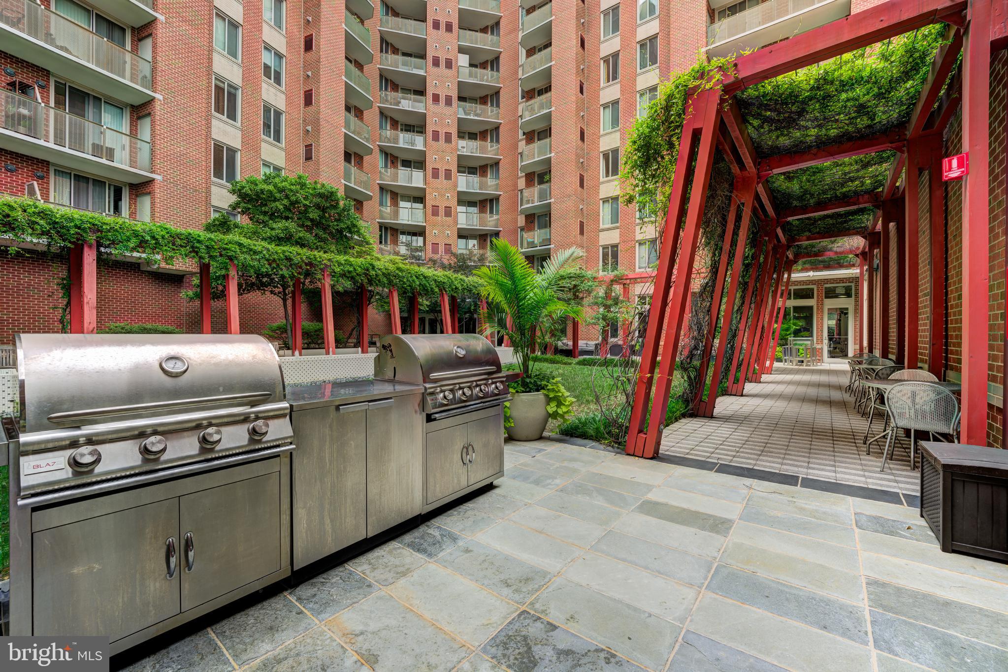 1000 NEW JERSEY AVENUE SE Unit: 916