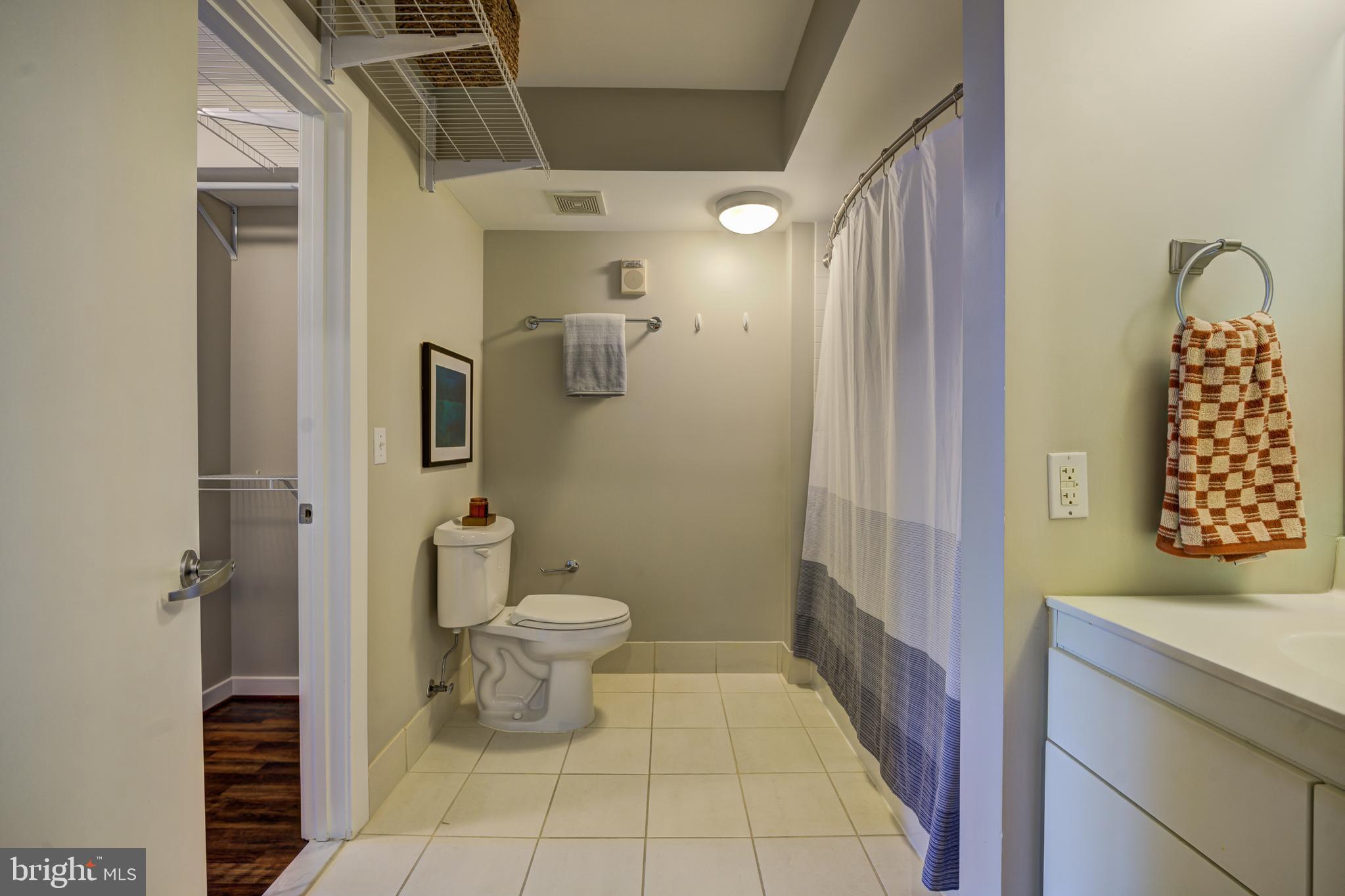 1000 NEW JERSEY AVENUE SE Unit: 916