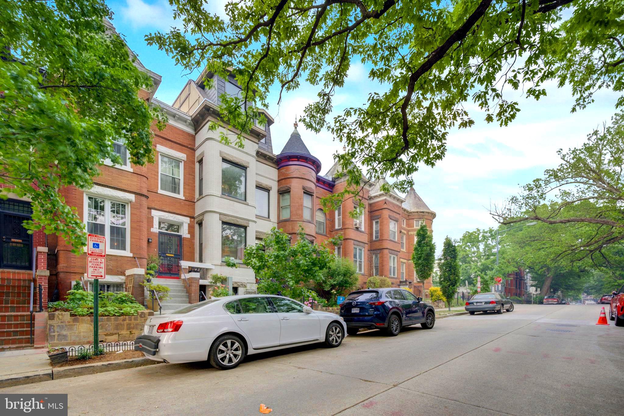 52 Quincy PLACE NE Unit: 2