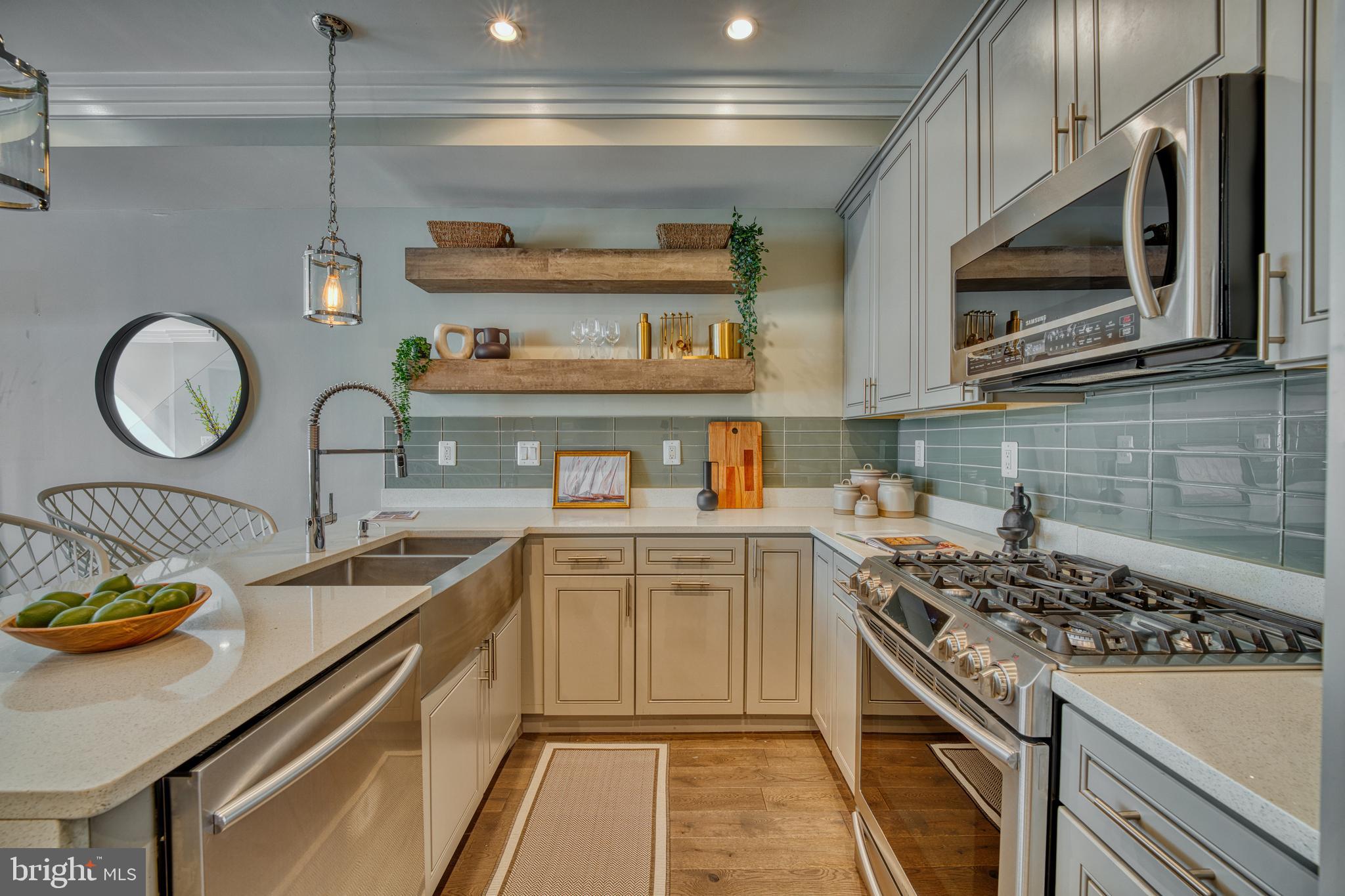 52 Quincy PLACE NE Unit: 2