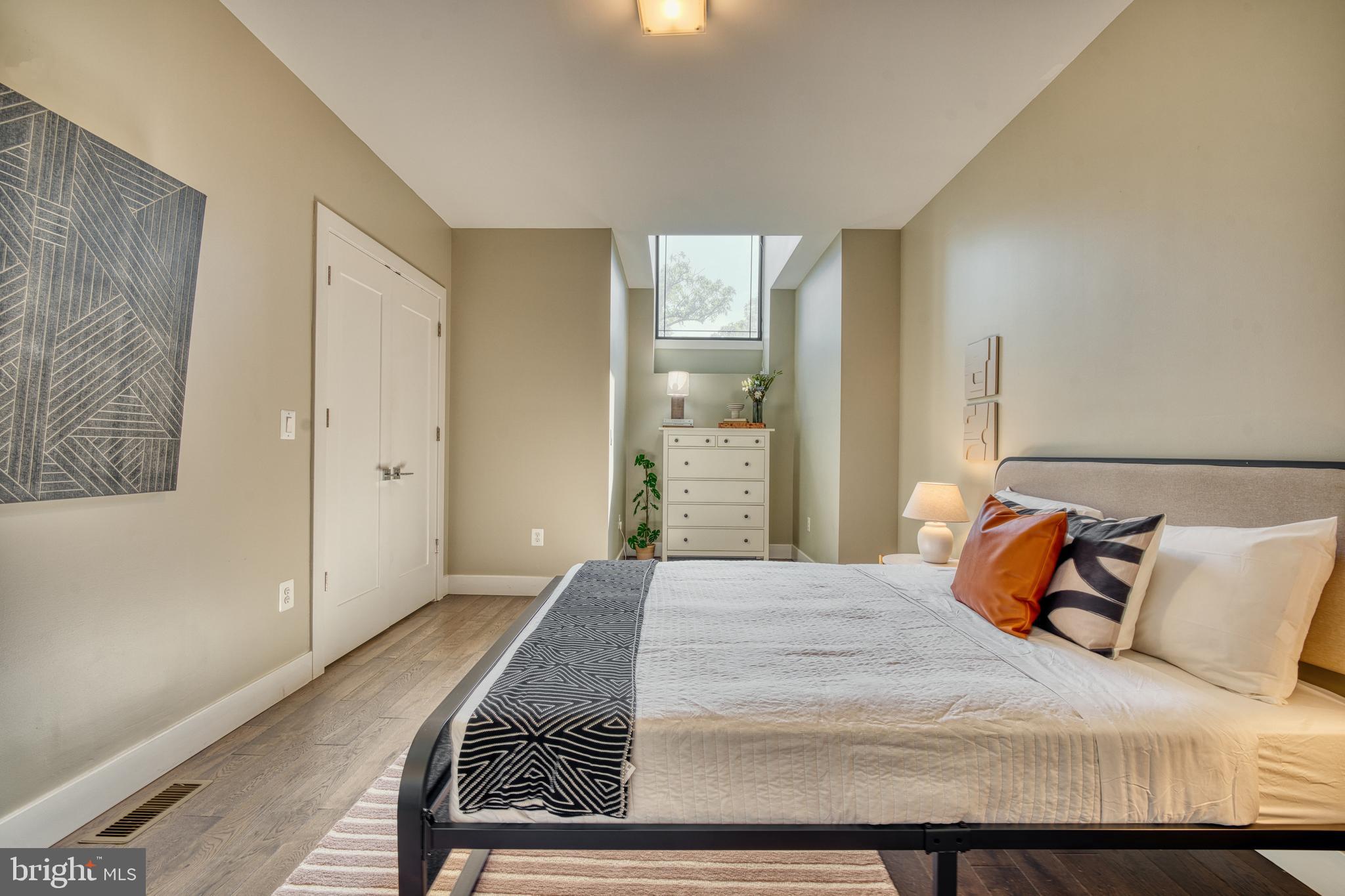 52 Quincy PLACE NE Unit: 2