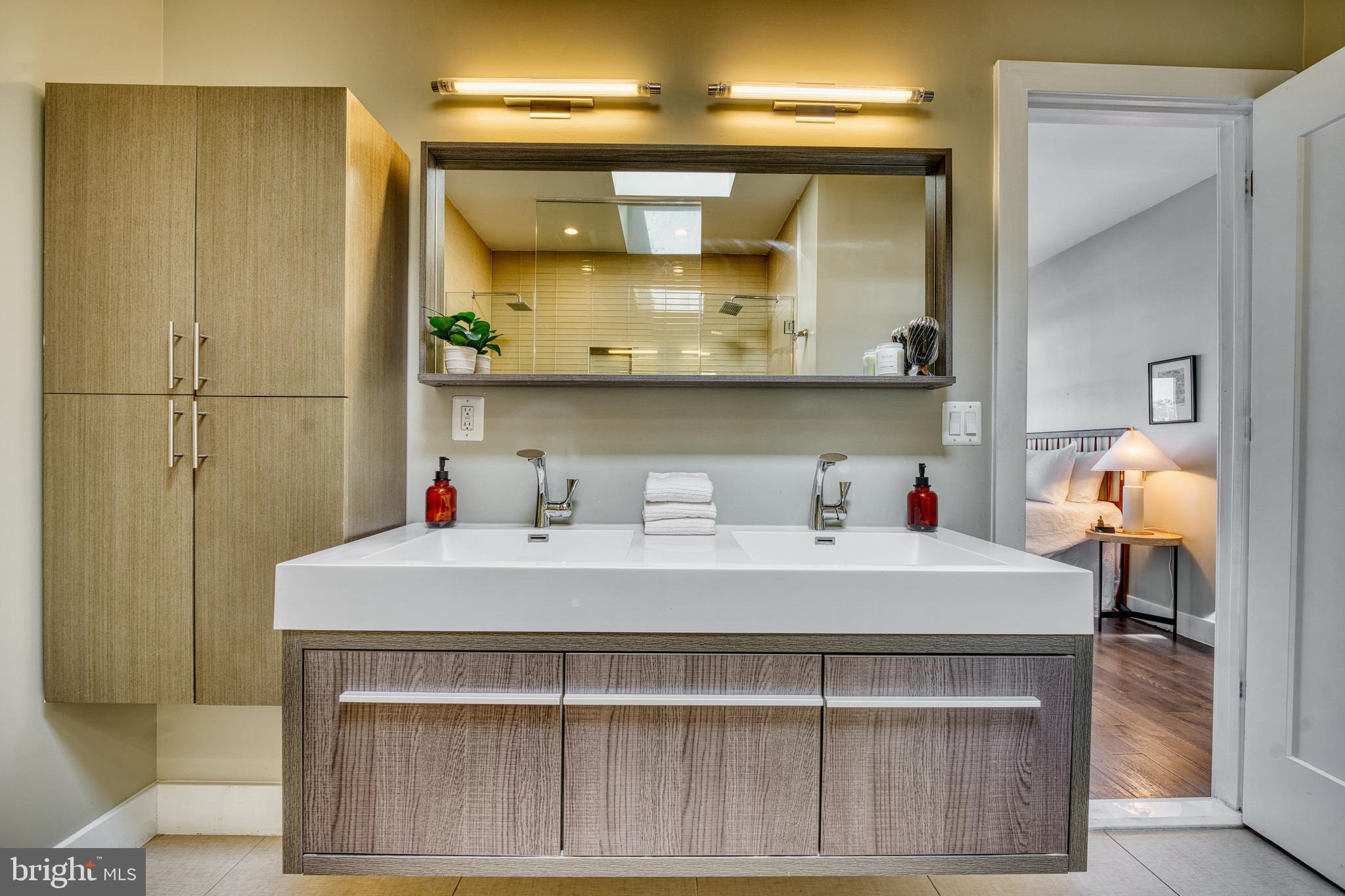 52 Quincy PLACE NE Unit: 2