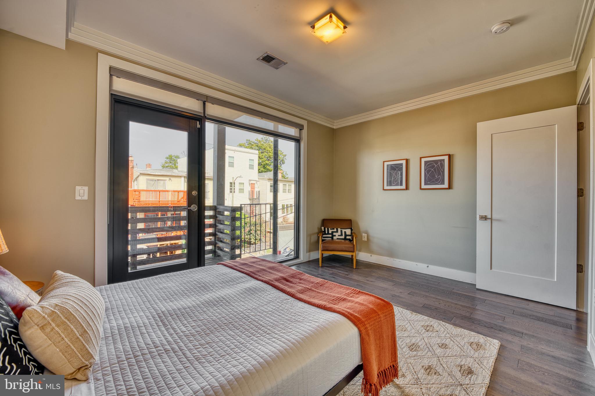 52 Quincy PLACE NE Unit: 2