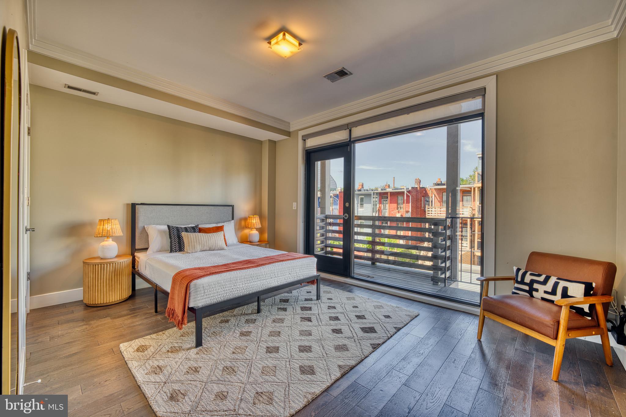 52 Quincy PLACE NE Unit: 2