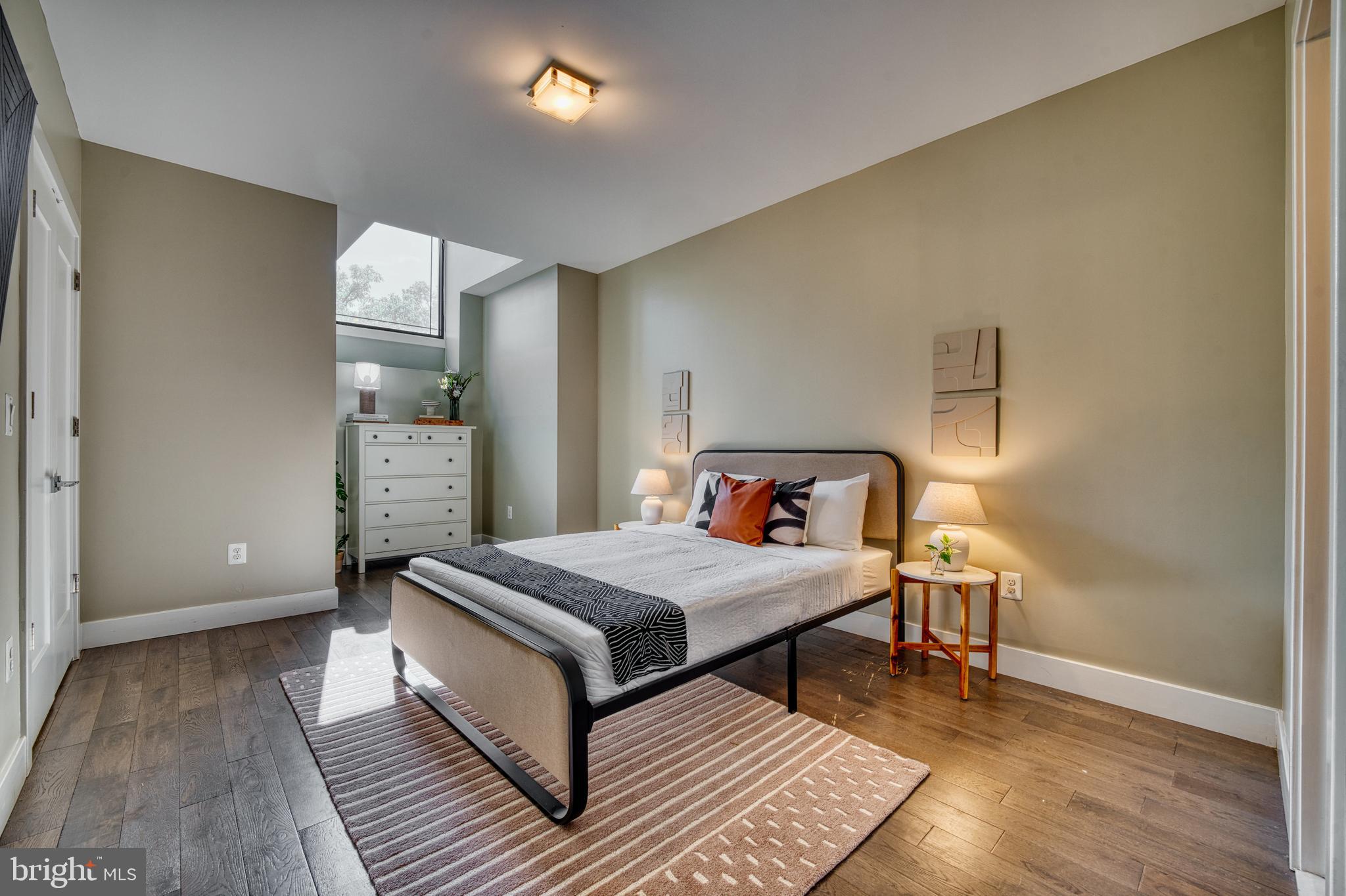 52 Quincy PLACE NE Unit: 2