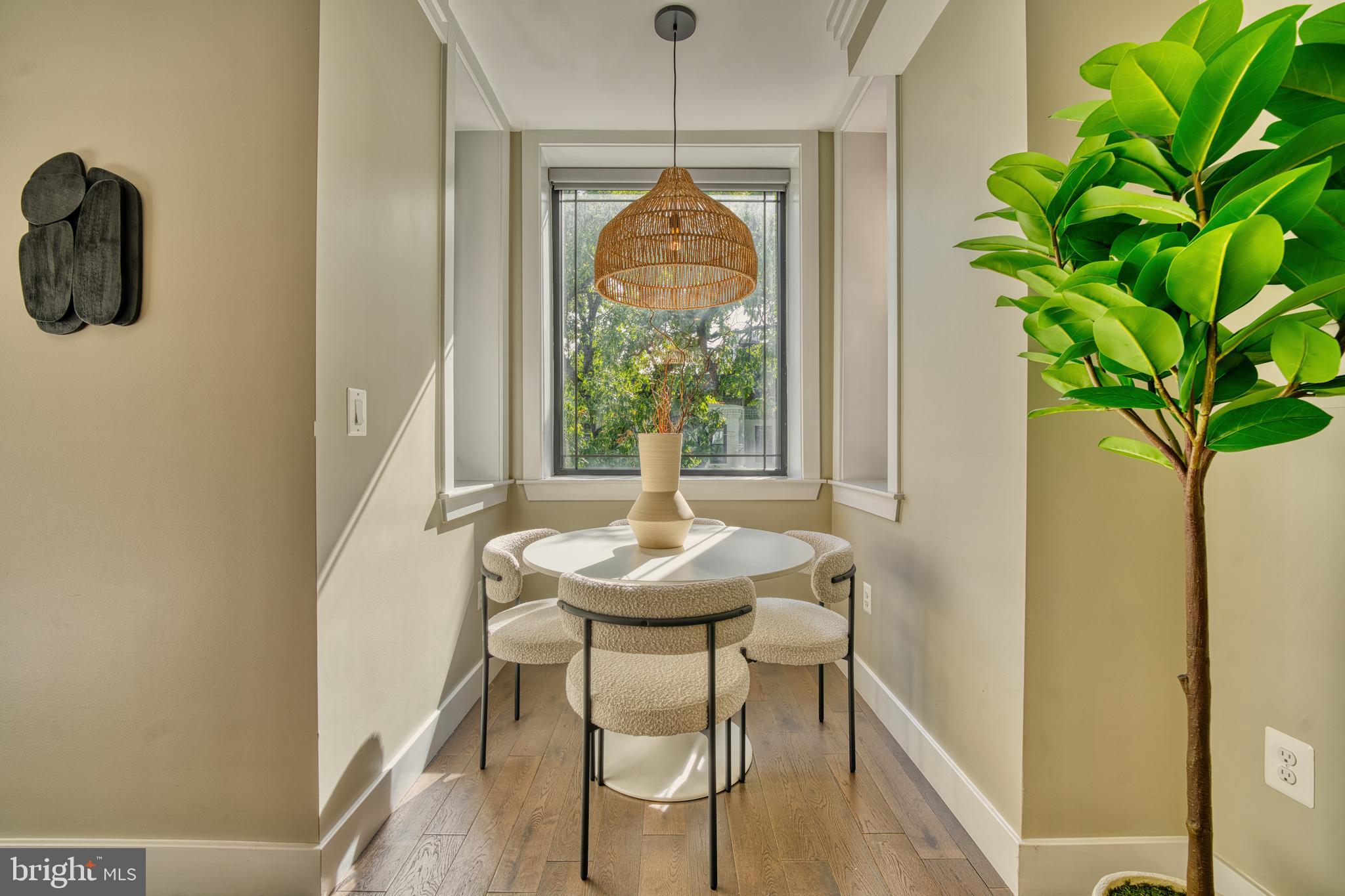 52 Quincy PLACE NE Unit: 2