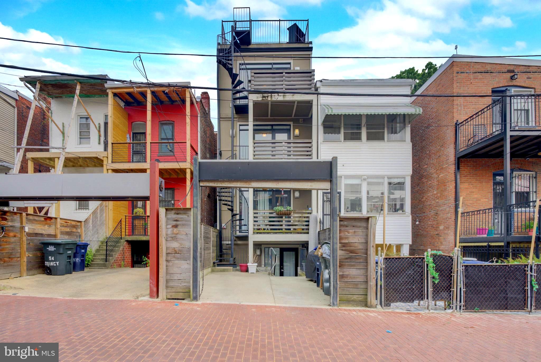 52 Quincy PLACE NE Unit: 2