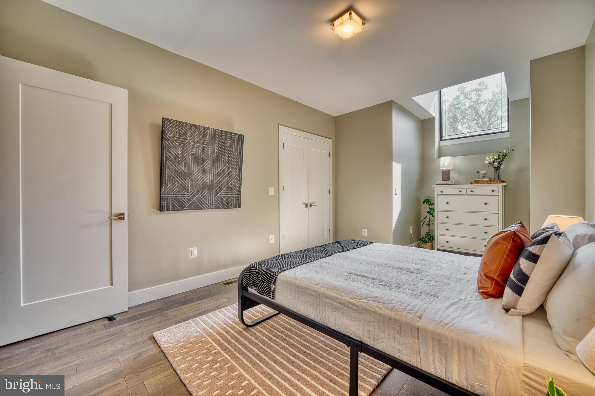 52 Quincy PLACE NE Unit: 2