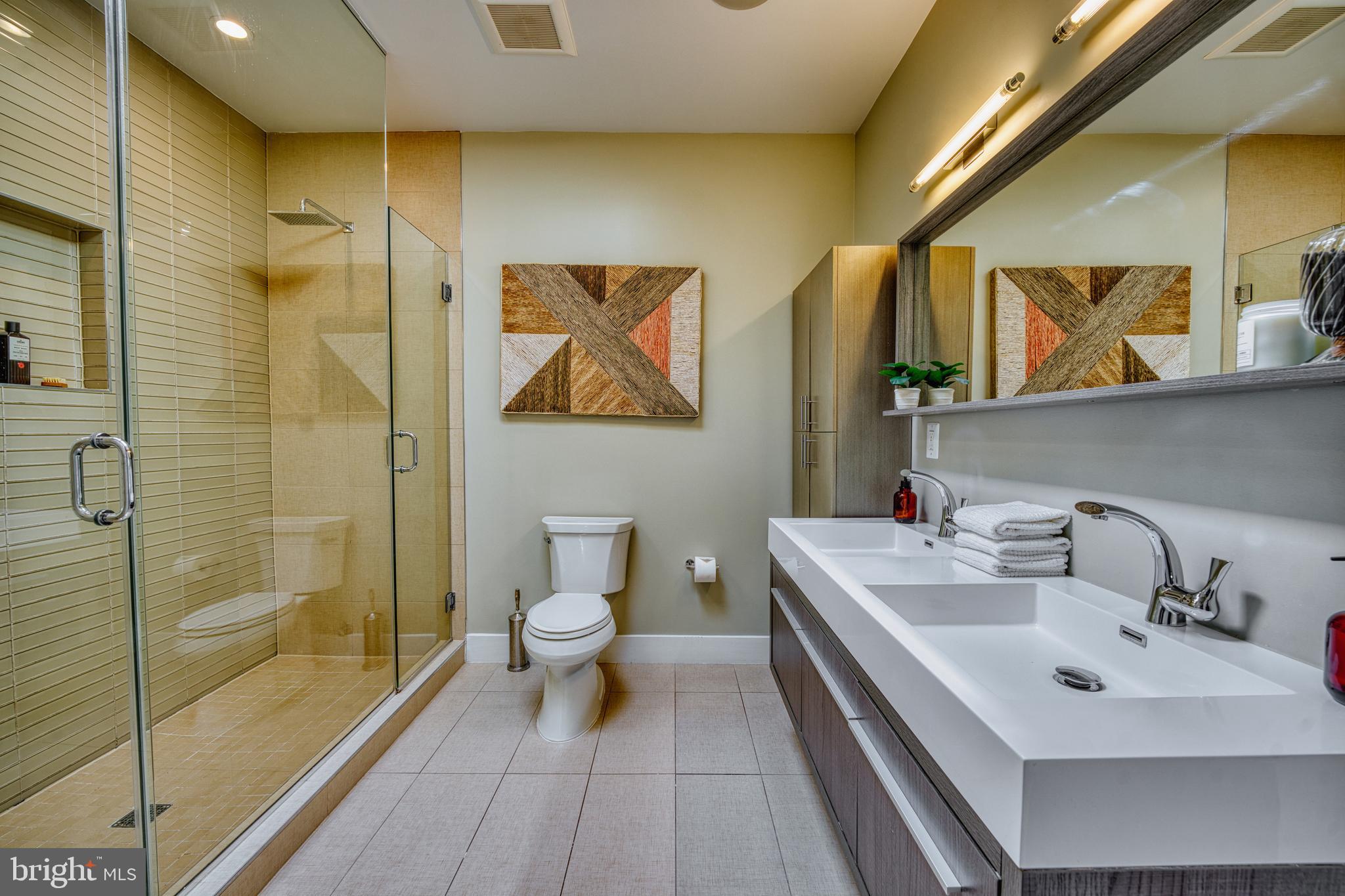 52 Quincy PLACE NE Unit: 2