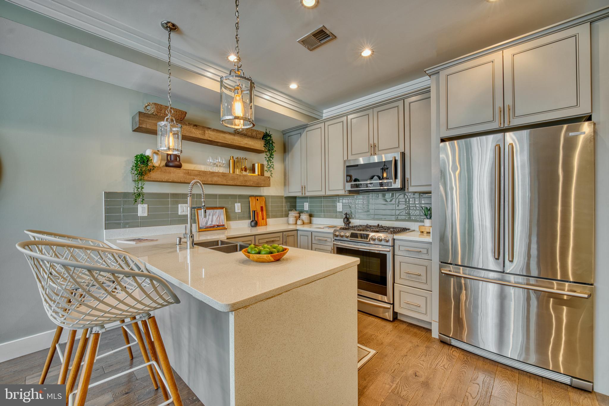 52 Quincy PLACE NE Unit: 2