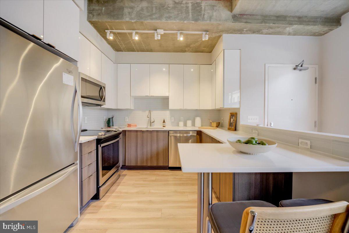 911 2nd STREET NE Unit: 104