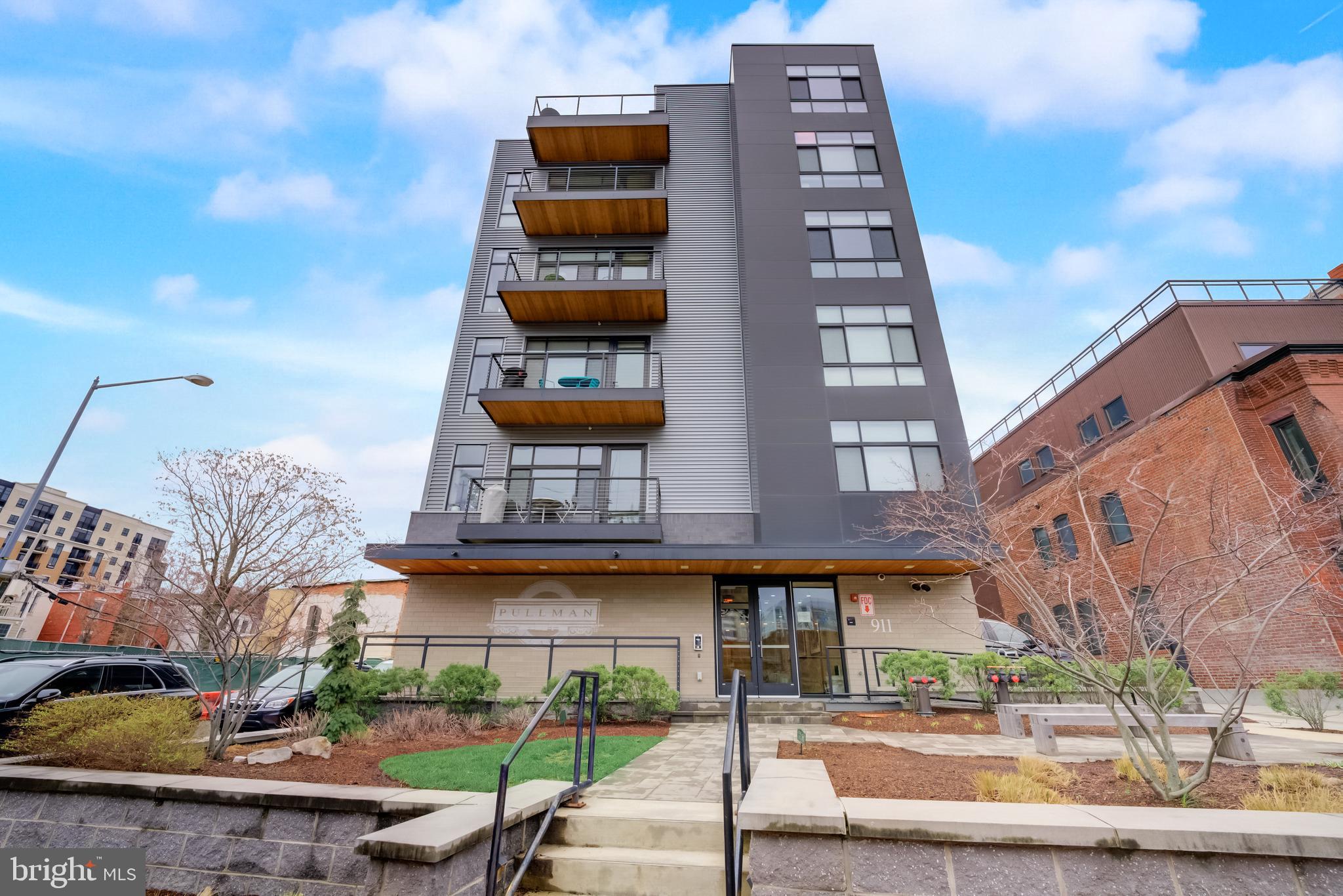 911 2nd STREET NE Unit: 104