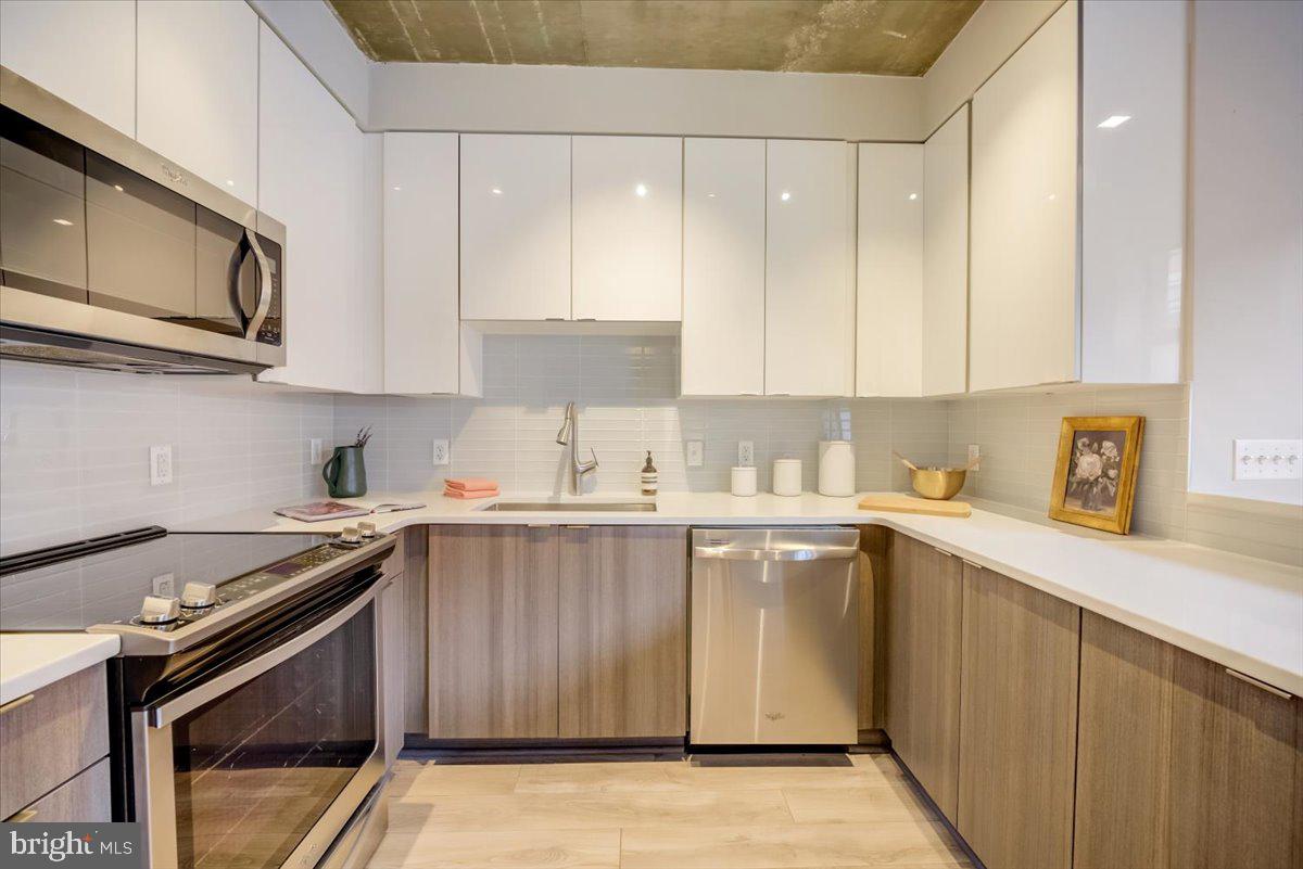 911 2nd STREET NE Unit: 104