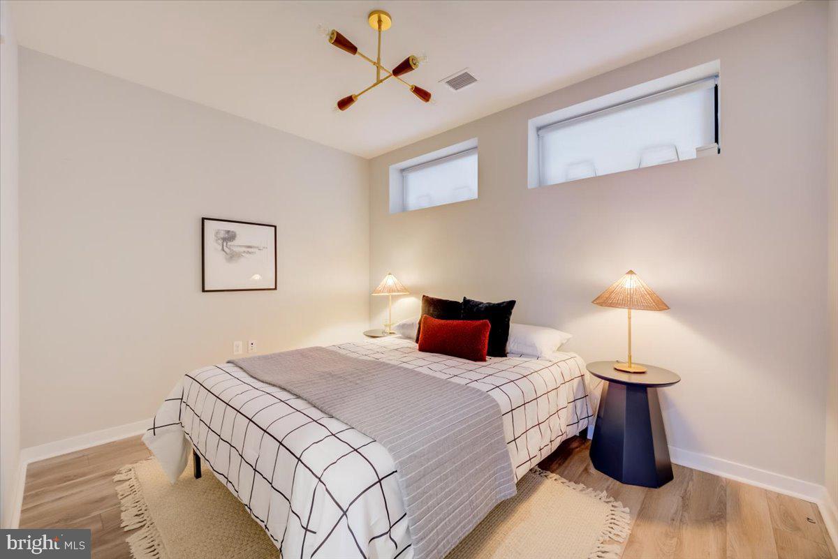 911 2nd STREET NE Unit: 104
