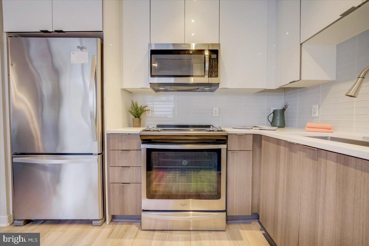 911 2nd STREET NE Unit: 104