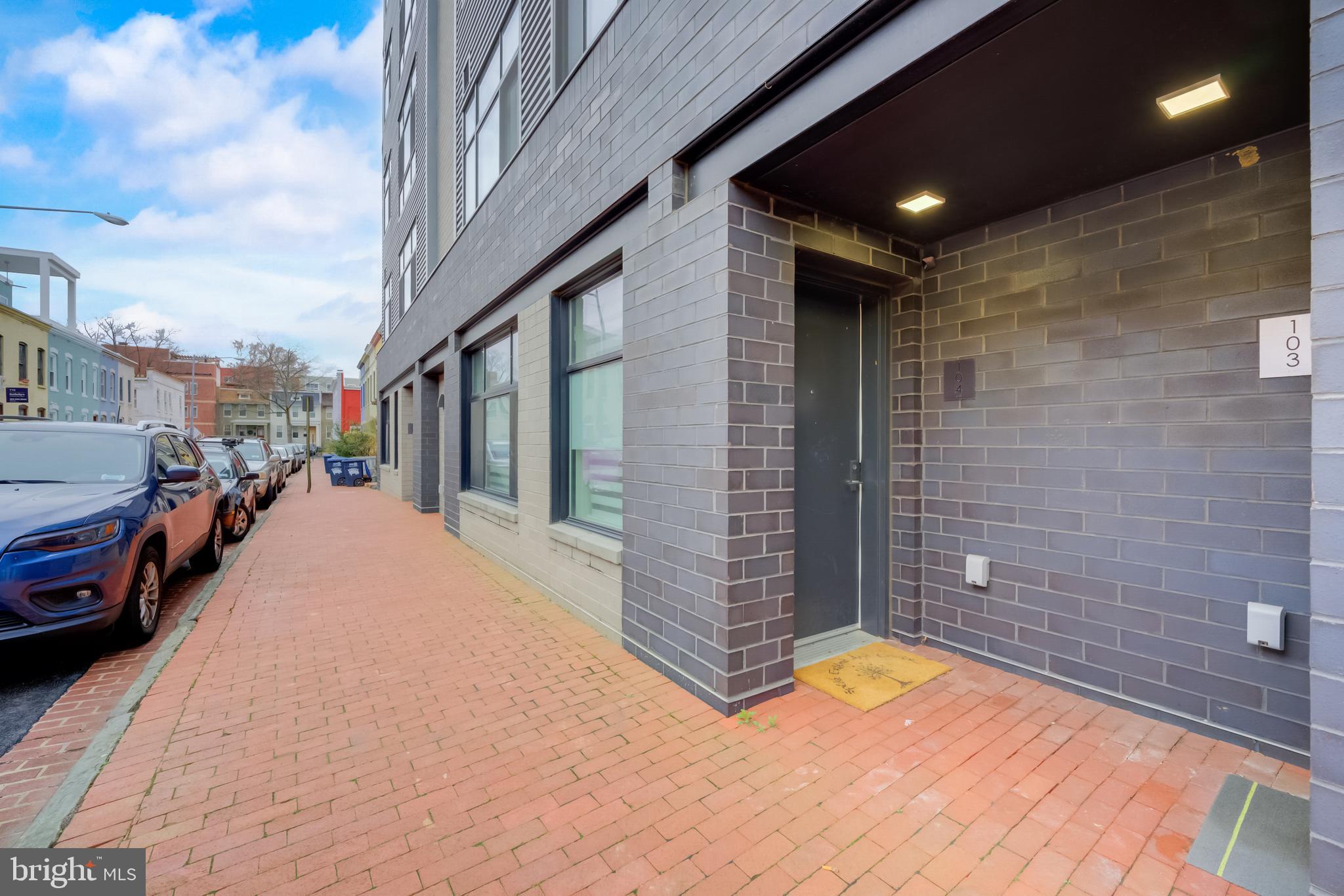 911 2nd STREET NE Unit: 104