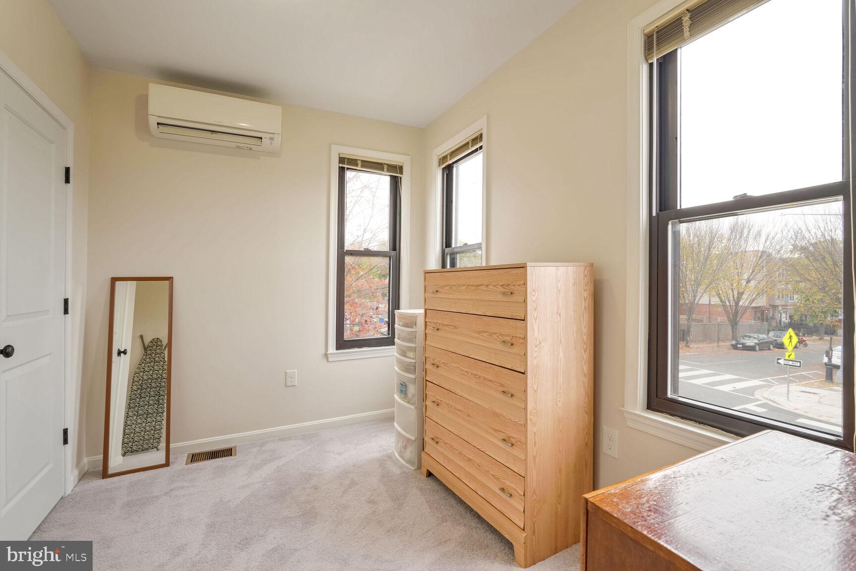 1621 Montello Ave NE