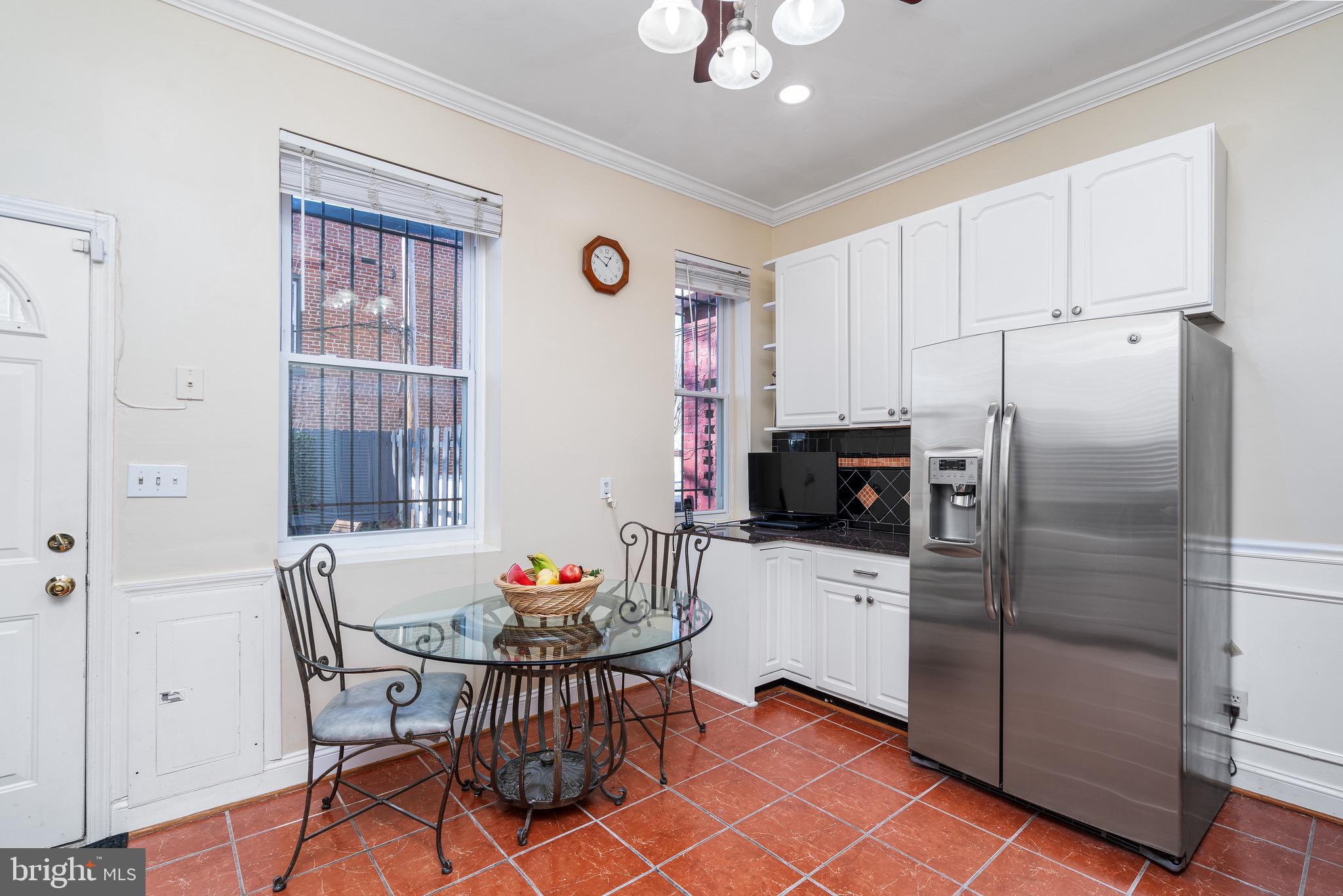 2226 1st St NW
