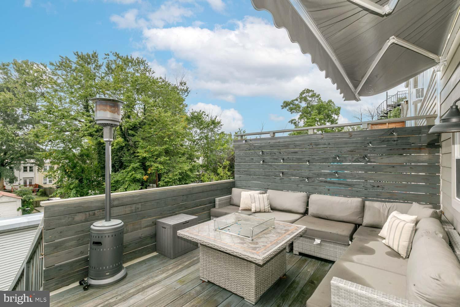 618 Jefferson St NW