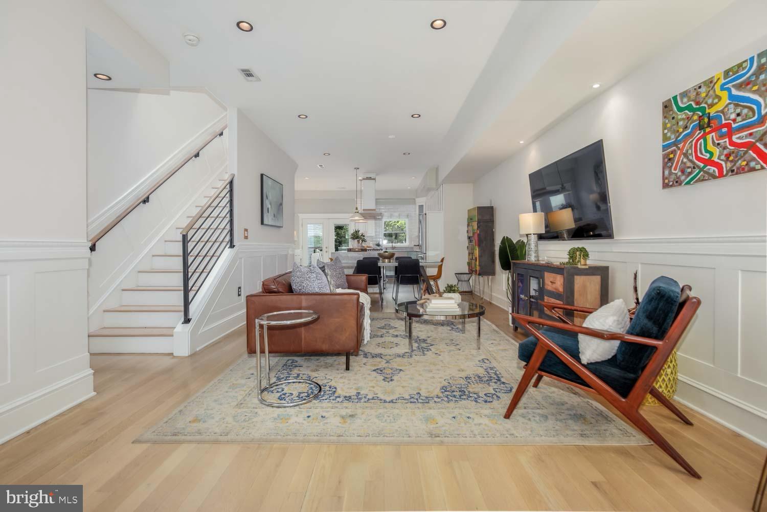 618 Jefferson St NW