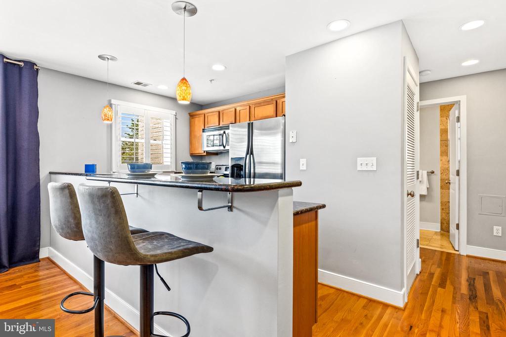 1628 C St SE #201
