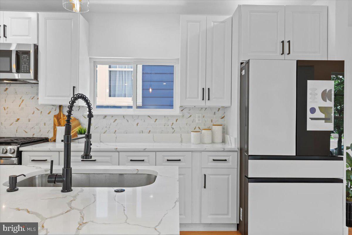 6219 WESTERN AVENUE NW