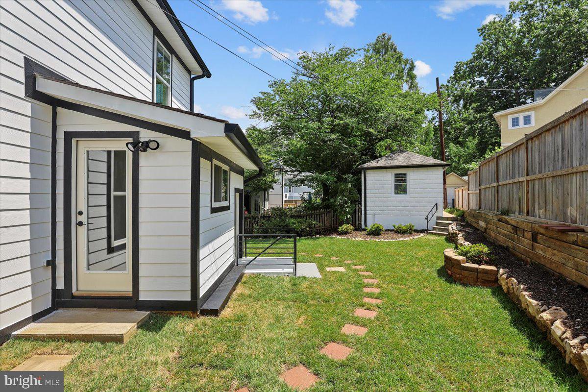 6219 WESTERN AVENUE NW