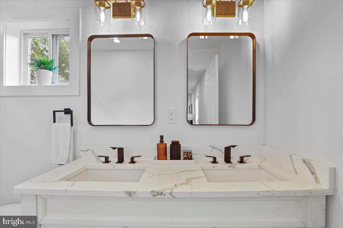 6219 WESTERN AVENUE NW