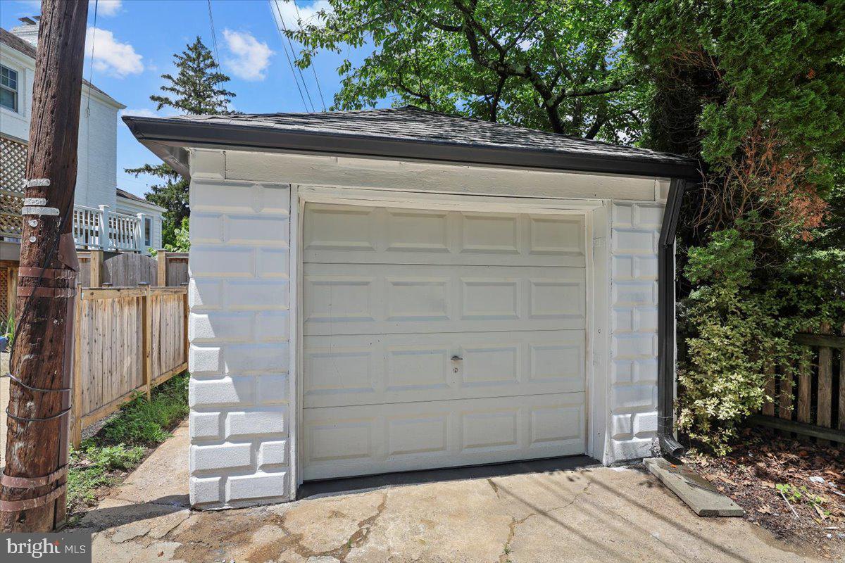 6219 WESTERN AVENUE NW